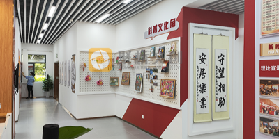 社區(qū)特色黨建文化墻建設(shè)方案：以紅色引領(lǐng)，構(gòu)筑人文景觀